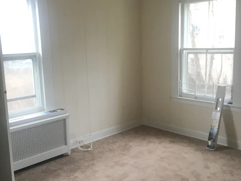 130 William St #3 — Photo 2
