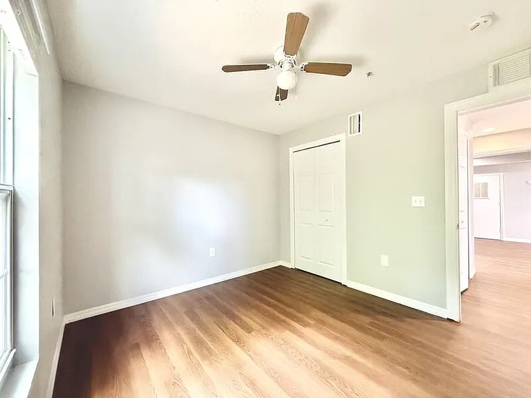 425 F St #2 — Photo 24