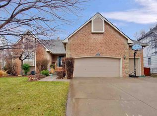 1227 N Coachhouse Ct, Wichita, KS 67235