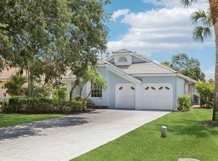 12921 Oak Knoll Dr, Palm Beach Gardens, FL 33418