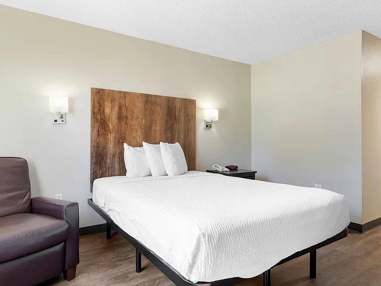 Studio Suite - 1 Queen Bed