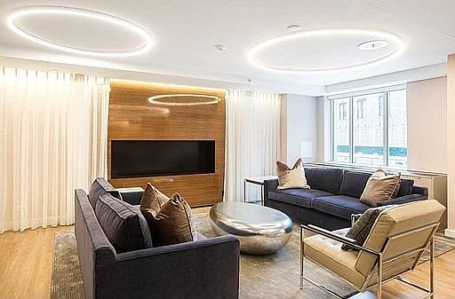Sitting area overlooks pool