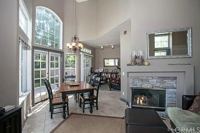 Montara Dr — Photo 4