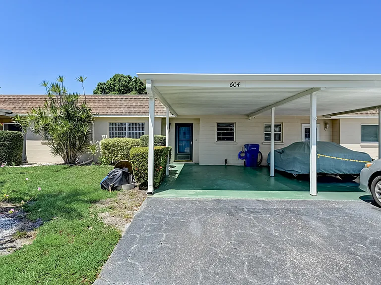 604 Park Cir #16 — Photo 6