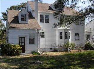 1230 N Fairwater Dr, Norfolk, VA 23508