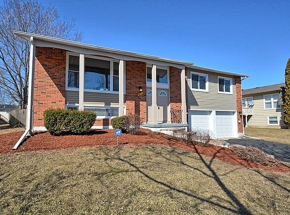 2nd image of 17710 Sarah Ln