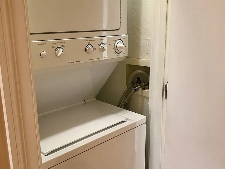 360-362 Dorchester St #3 — Photo 34