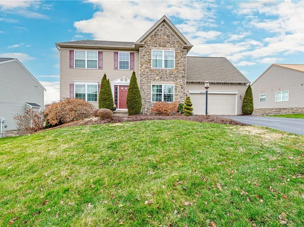 242 Rolling Hill Farm Dr, West Newton, PA 15089