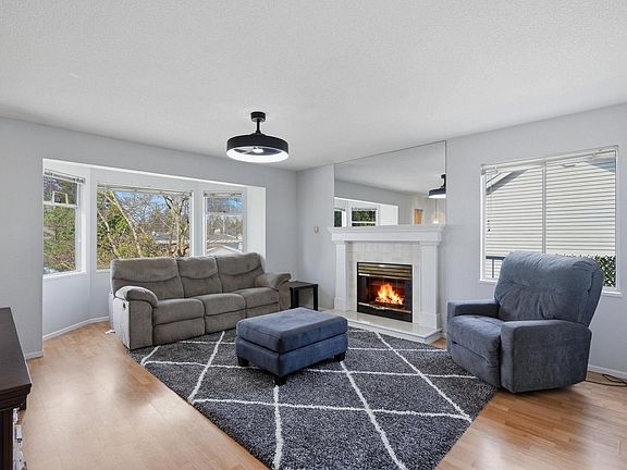 2nd image of 11954 Hawthorne St #5