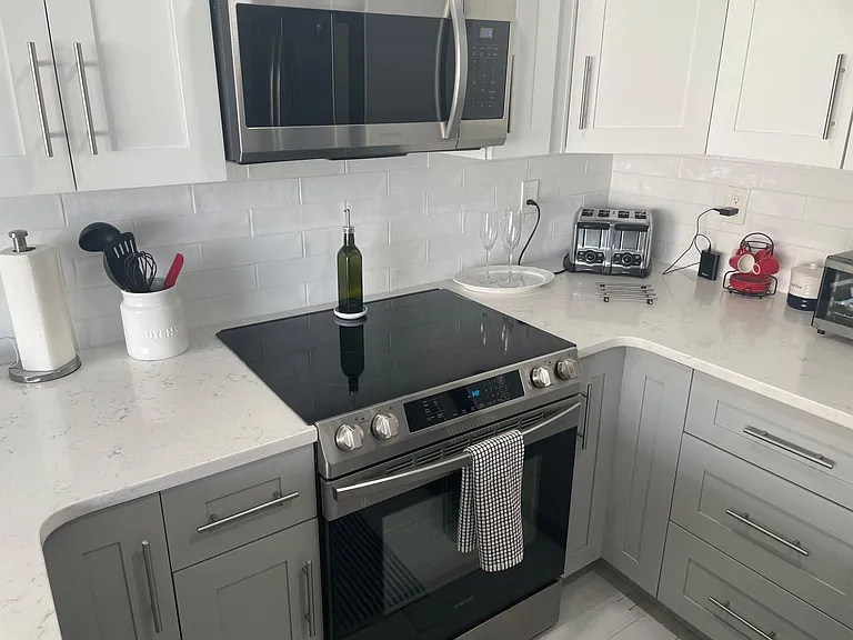 6801 Indian Creek Dr #305 — Photo 9