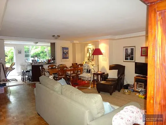 Rented by Brownstone Real Estate | media 9