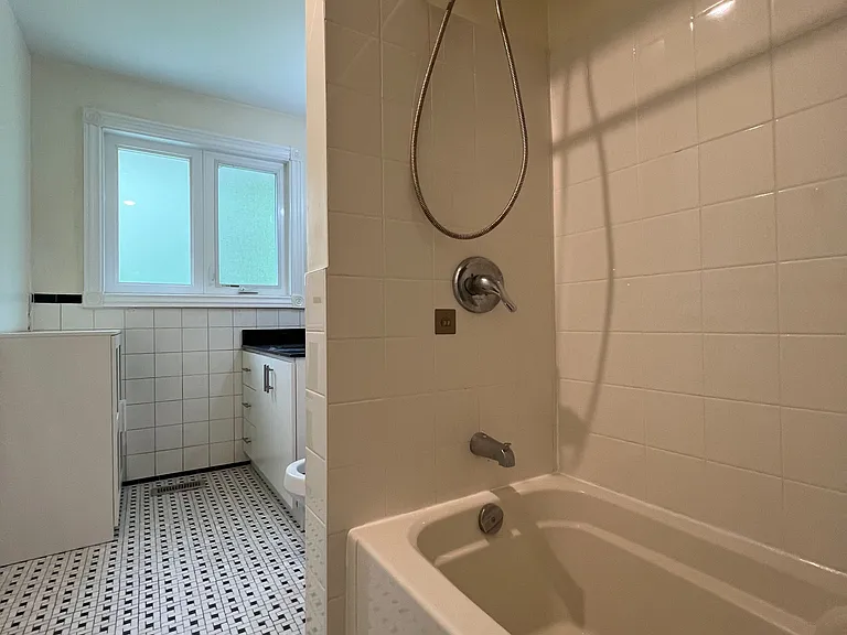 142 Spring Garden Ave — Photo 14
