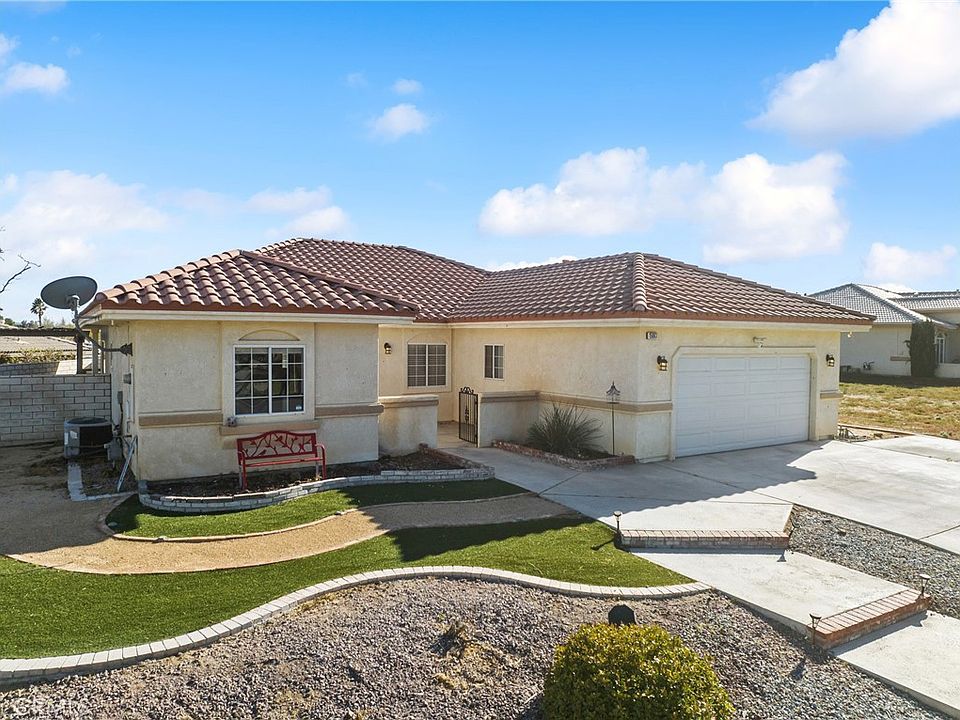 1st image of 15083 Shady Elm Ln