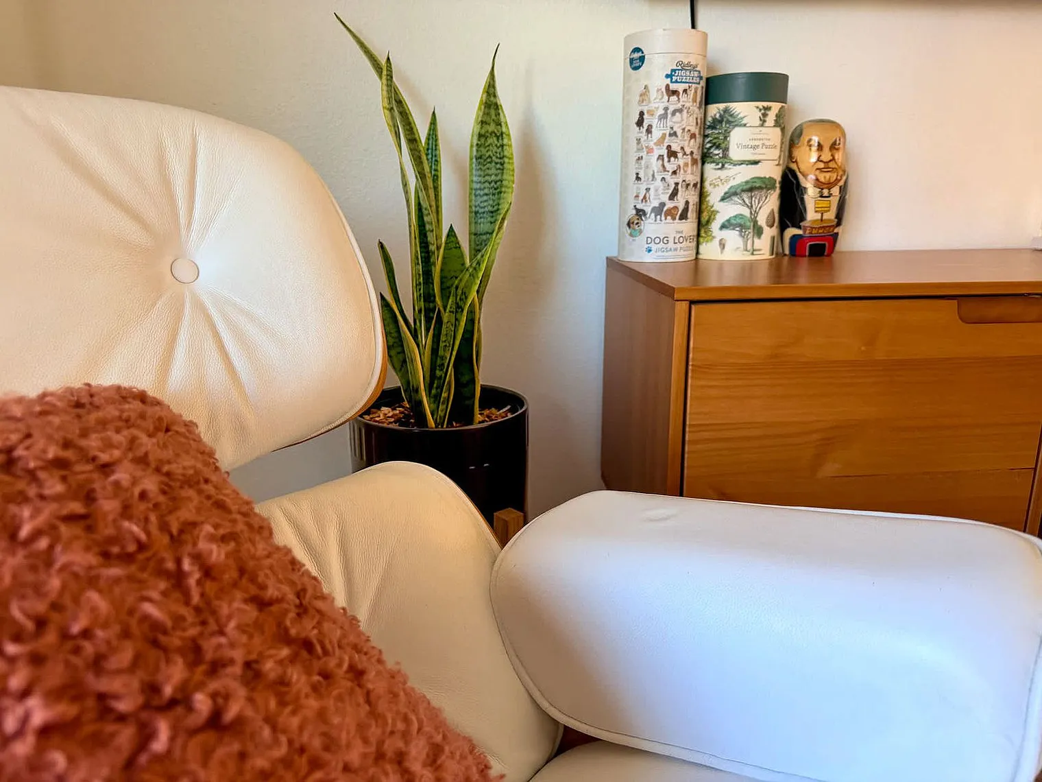 2 bed, 1.0 bath, $4,188 — Photo 2