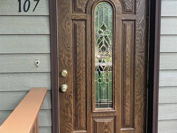 3rd image of 107 N Kelley Ave