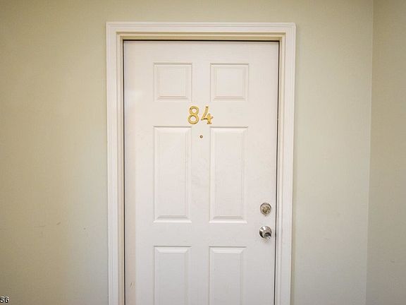 3rd image of 84 Overlook Dr