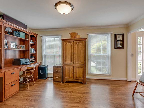 3rd image of 1610 Ash Grove Ct