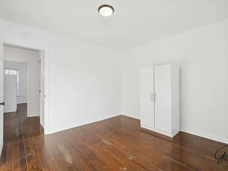 242 Harmon St — Photo 25