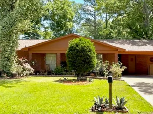 4210 Pimlico Dr, Pascagoula, MS 39581