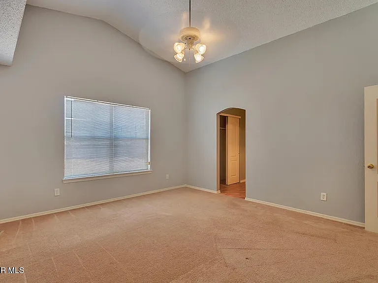 1417 Plaza Verde Dr — Photo 24