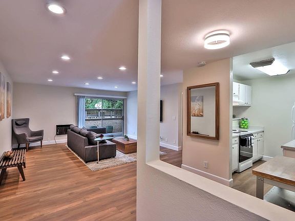 4th image of 1850 Pruneridge Ave APT 22