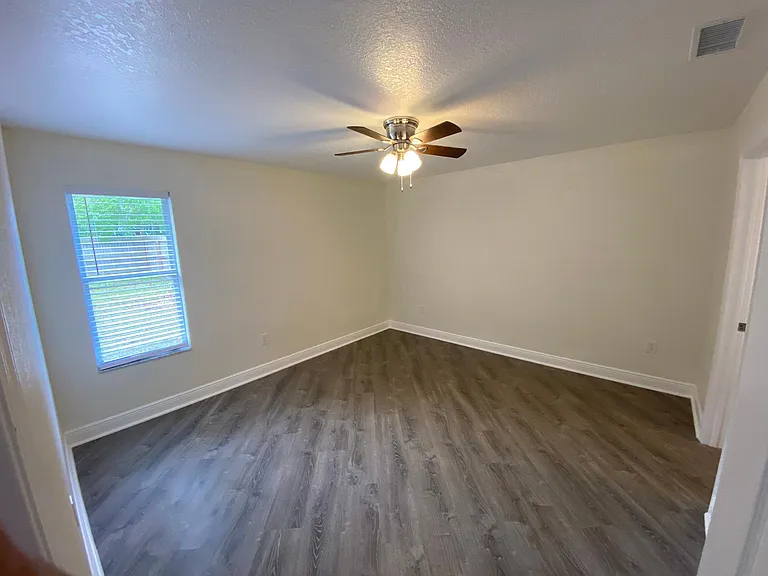 Master bedroom Open