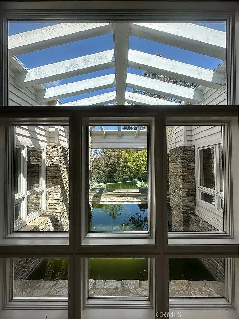 5 bed, 7085 sqft, $20,000 — Photo 4