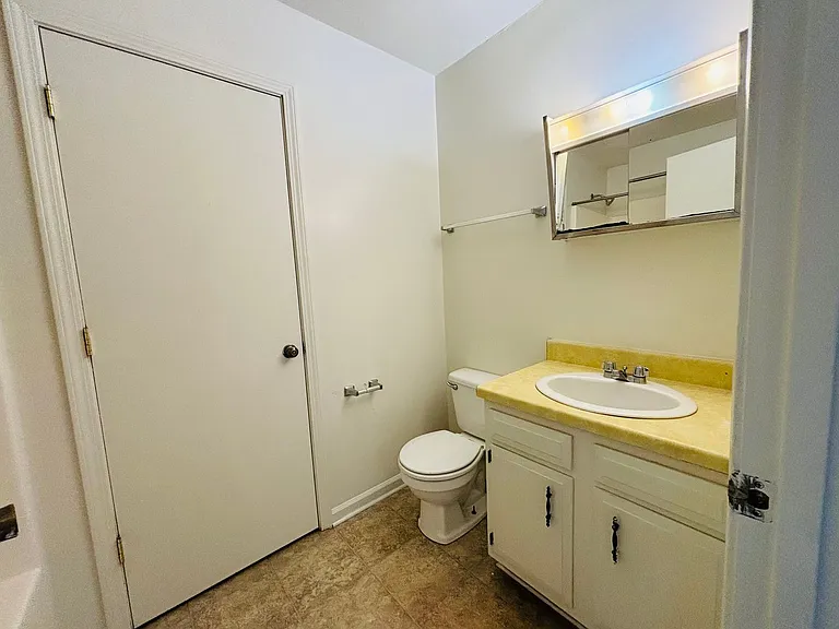 1407 Toms Creek Rd #14 — Photo 15