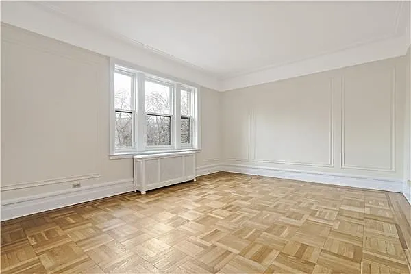 Sold by Avenue Sotheby's International Realty | media 16