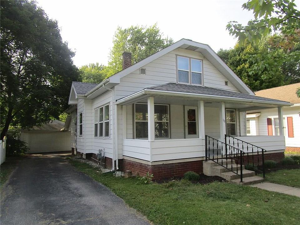 1st image of 113 S Barr St