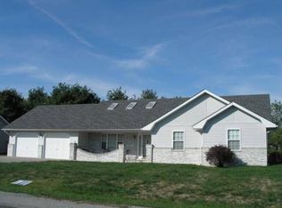 3009 Willow Branch Ln, Herrin, IL 62948