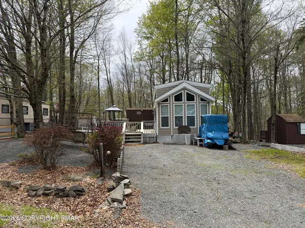 940 Coyote Ct, Gouldsboro, PA 18424