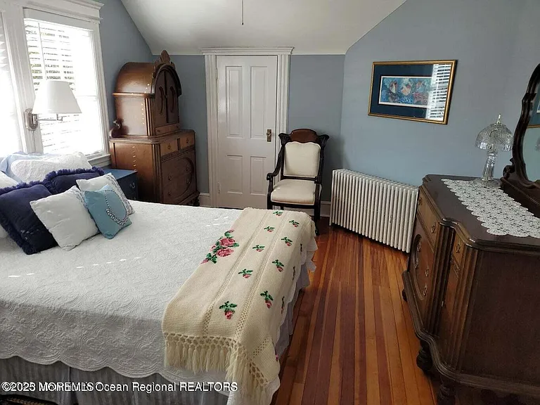 400 4th Ave — Photo 15