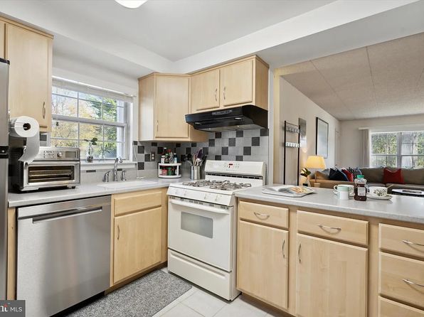 1615 Valley Glen Rd #164
