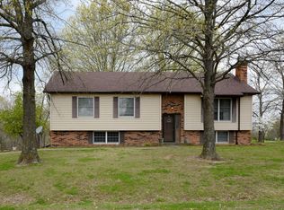 12005 Ohenry Way, Holts Summit, MO 65043