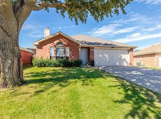 3009 Green Vista Ct, Grand Prairie, TX 75052