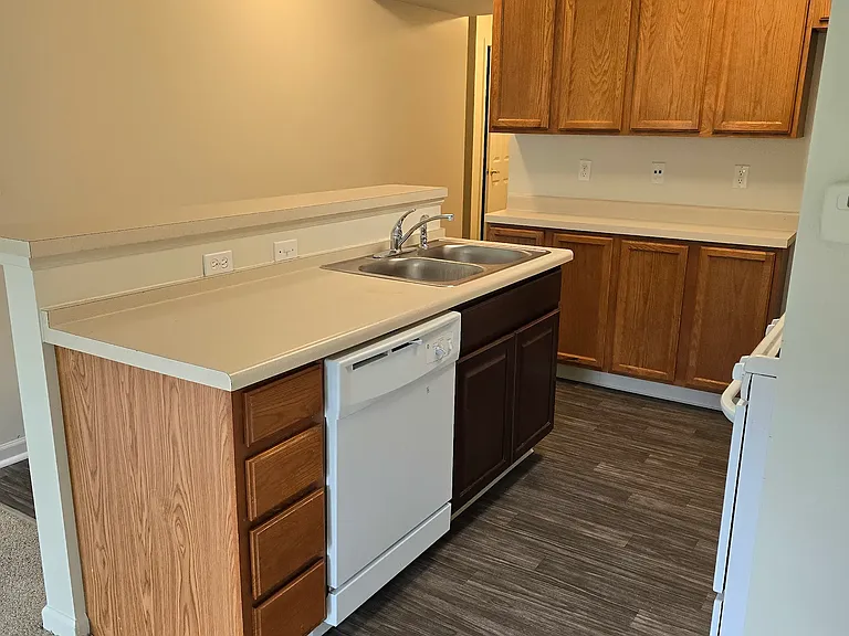 Windsong Townhomes — Photo 7