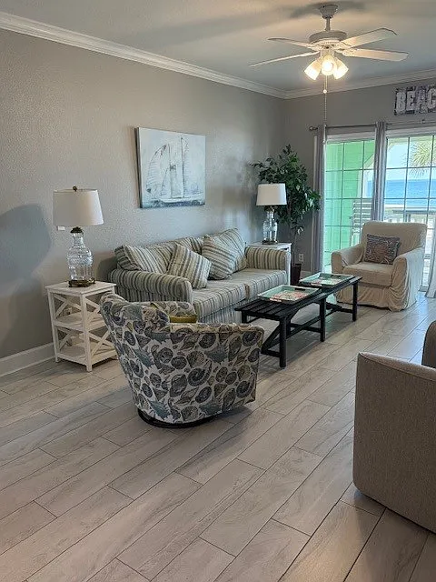 7000 Seawall Blvd