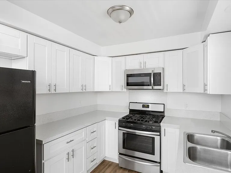 1309 S Juniper St — Photo 7