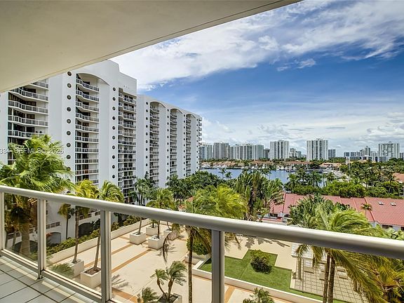 4th image of 3600 Yacht Club Dr APT 703