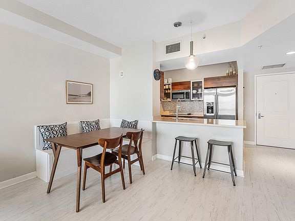4th image of 480 Hibiscus St Suite 607