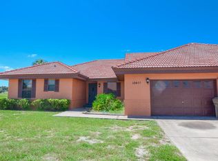 10401 Pink Azalea Dr, Leesburg, FL 34788