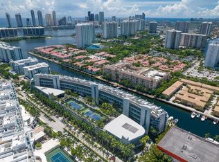 2950 NE 188th St APT 330, Aventura, FL 33180