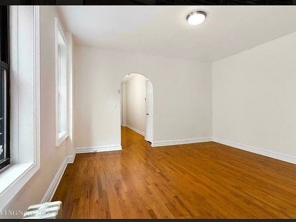 5th image of 121 Seaman Ave APT 5D