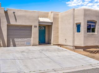 1554 Sipapu Ln, Santa Fe, NM 87507