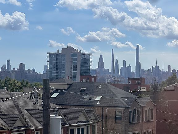 5th image of 82 Edgewater Pl #1