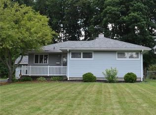 1989 King Dr, Hermitage, PA 16148