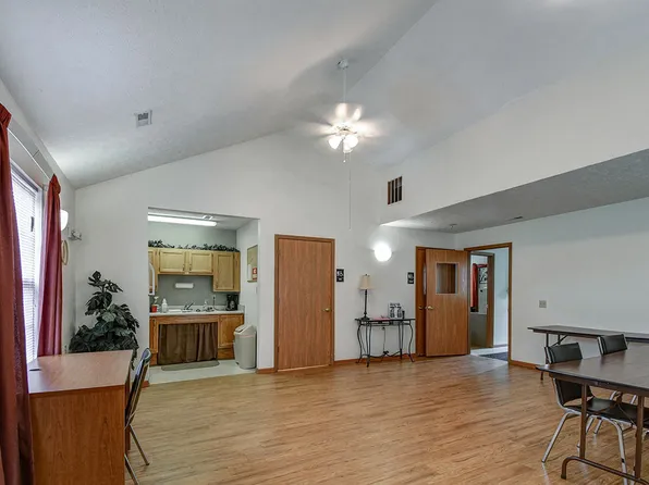 Willow Greene, 200 Willow Greene Dr, Bridgeport, WV 26330