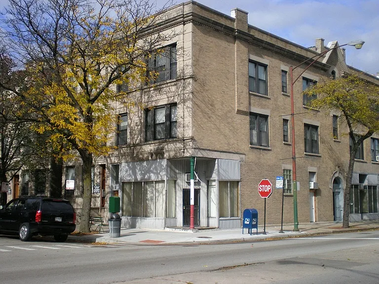 722 S Racine — Photo 36