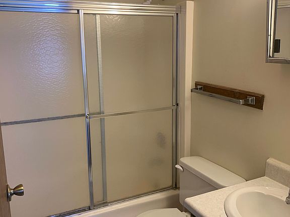 2nd image of 1146 Imperial Cir #5
